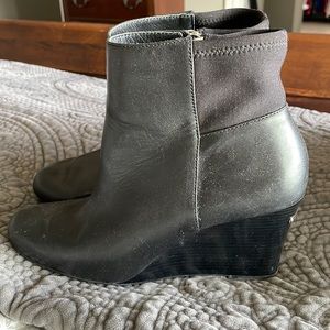 Black side zip wedge